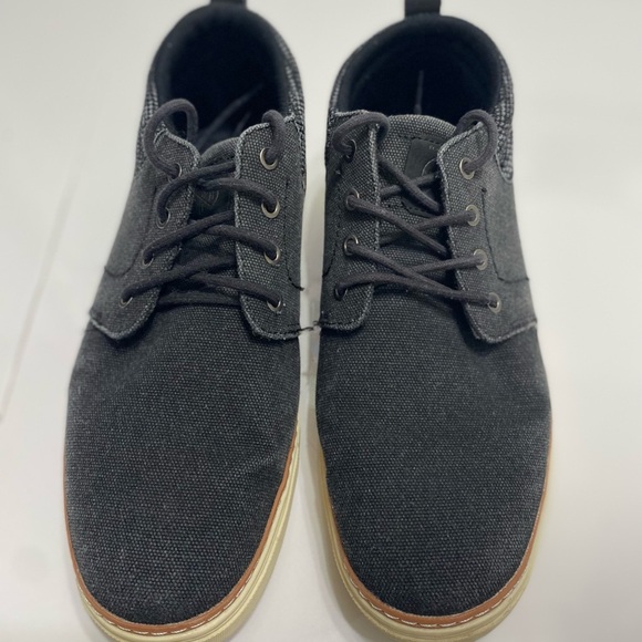 Men's Black Canvas Shoes - Picture 1 of 4